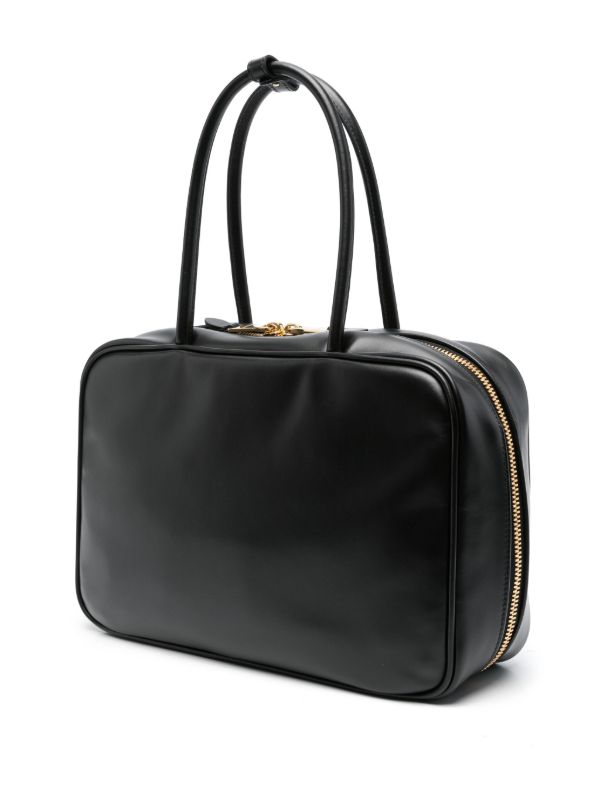 Miu Miu ロゴエンボス レザーショルダーバッグ | ブラック | FARFETCH JP