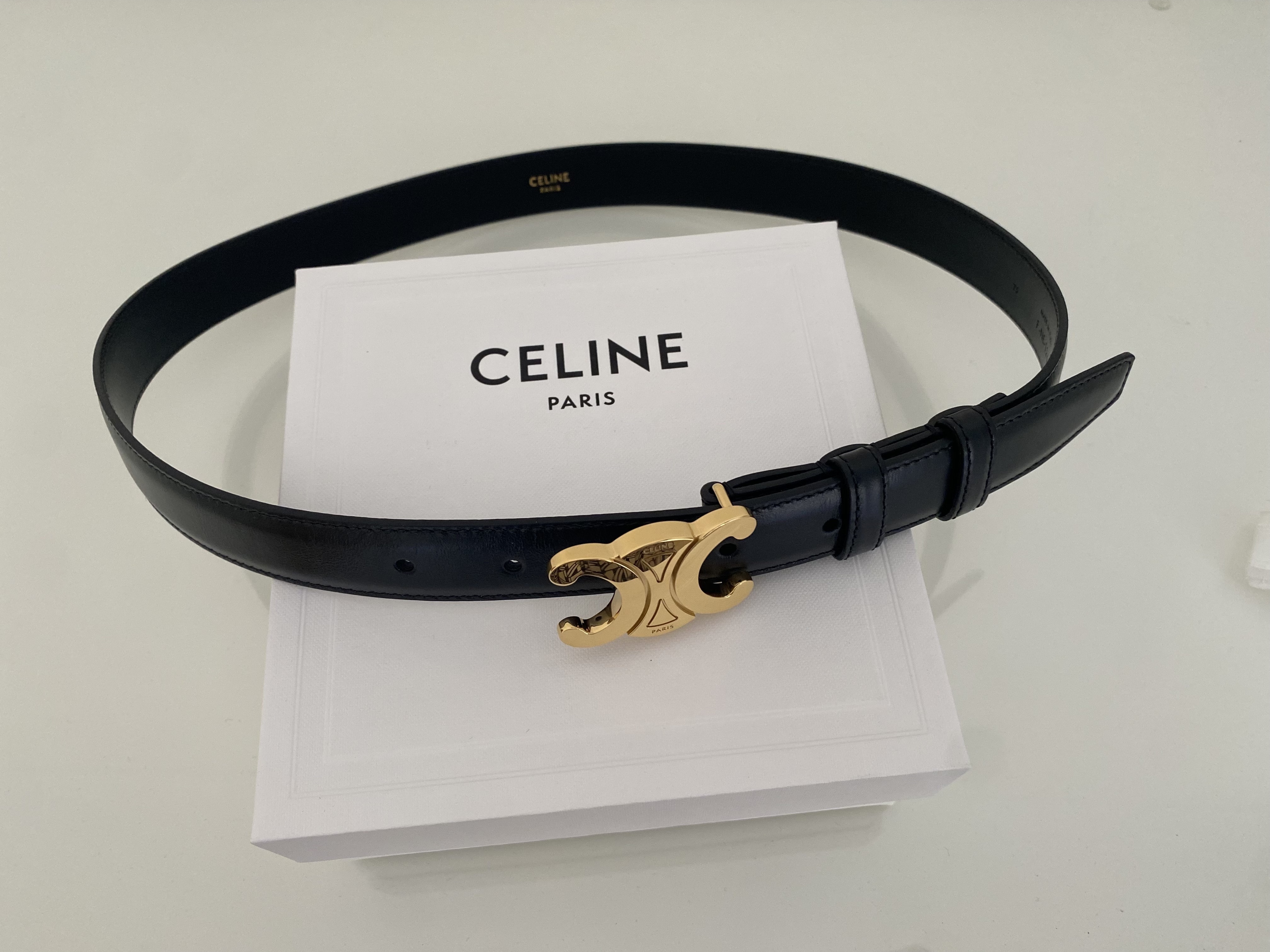口コミ・レビュー｜CELINE【入手困難】トリオンフ ベルト スムース