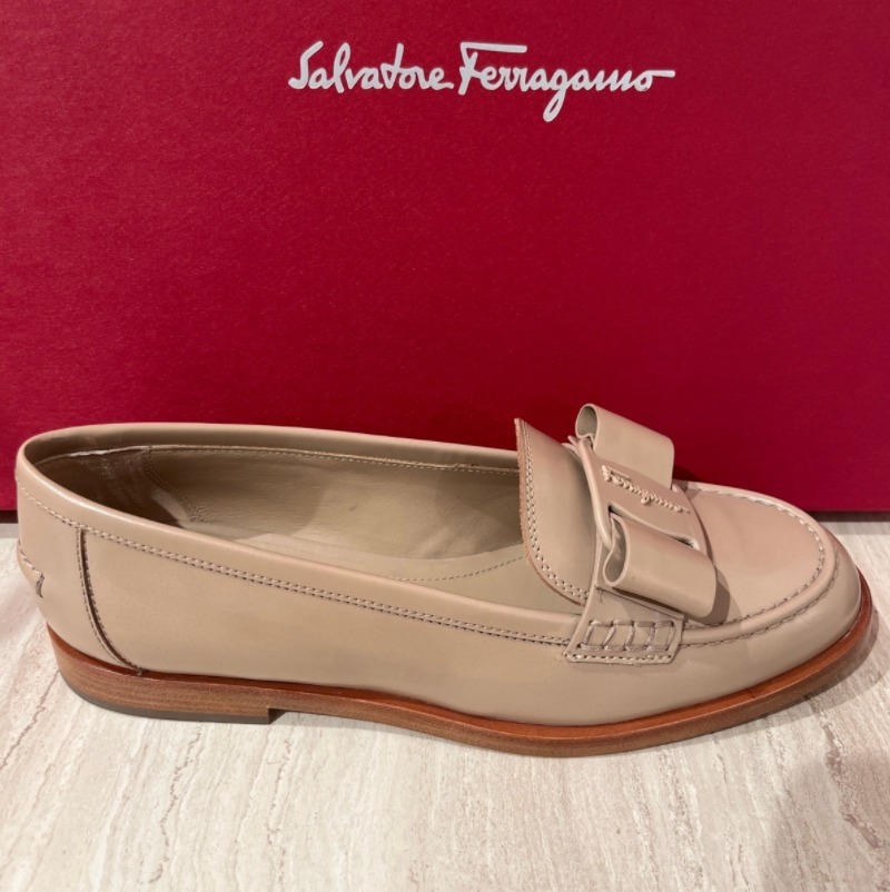 Salvatore Ferragamo] MOCASSINO VIVA モカシン (FERRAGAMO/ローファー