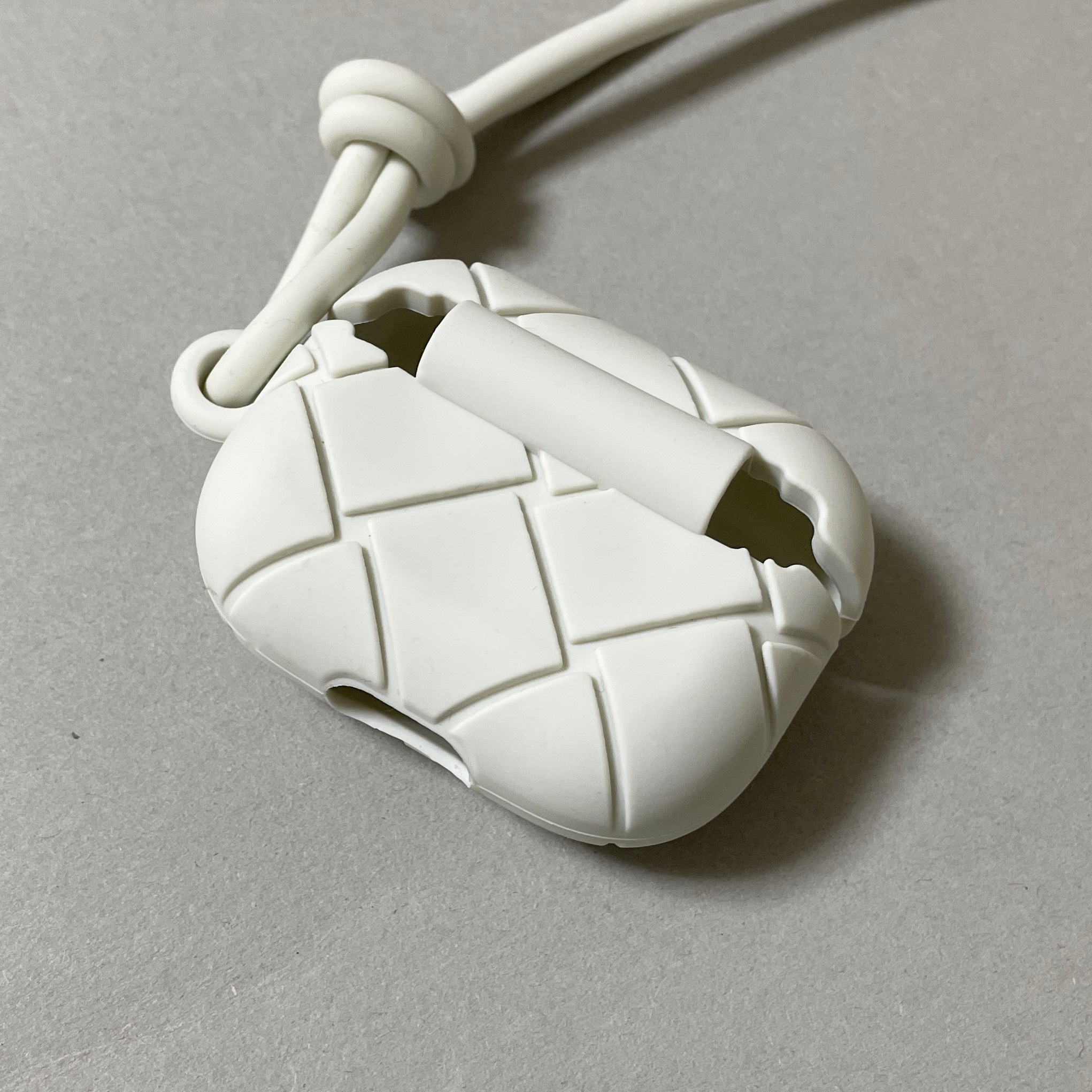 口コミ・レビュー｜BOTTEGA VENETA AirPods PRO ケース（シリコン