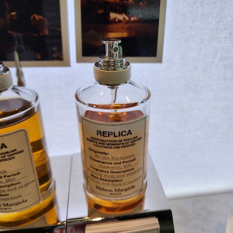 メゾン マルジェラ レプリカ バイザファイヤープレイス EDT 30ML