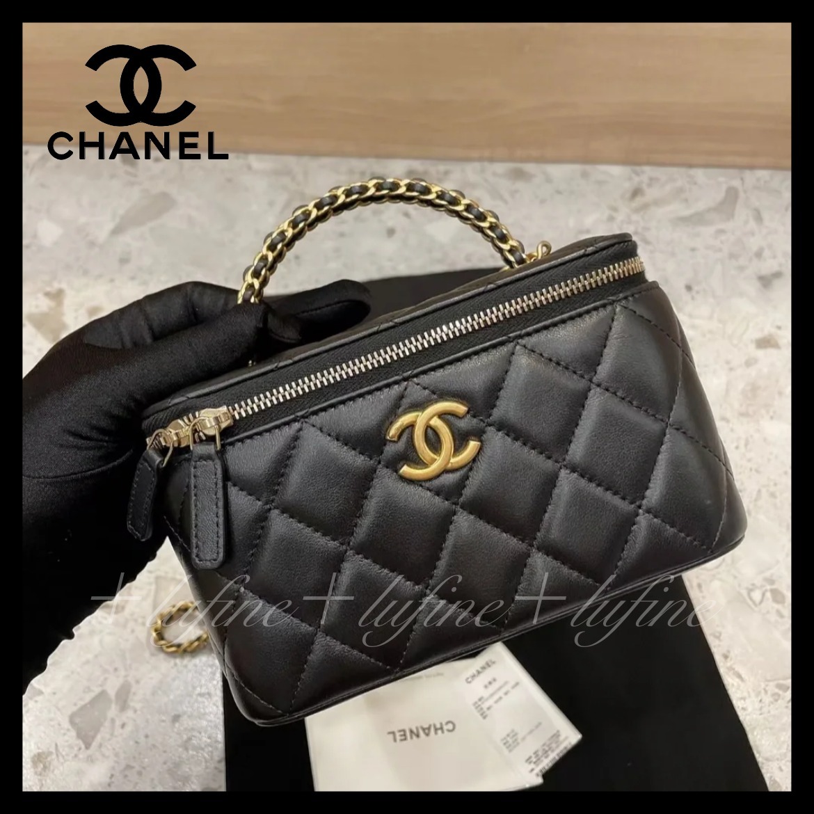 見た目以上に収納できて優秀！！】シャネル ヴァニティケース (CHANEL