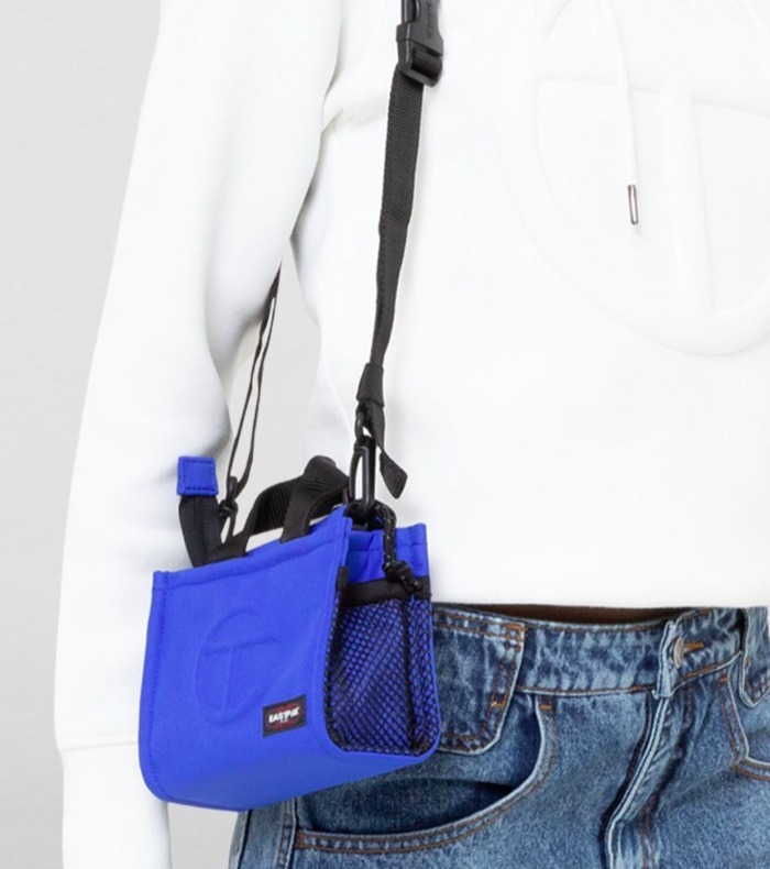 即お届け Telfar x Eastpak スモール ショッピングバッグ ブルー