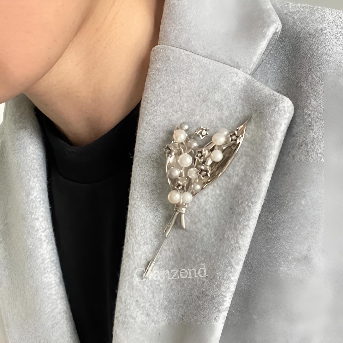 華やかさをプラス♪【Dior】Lily of the Valley ブローチ (Dior