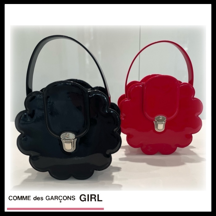COMMEdesGARCONSコムデギャルソンガールフラワーエナメルバッグ (COMME