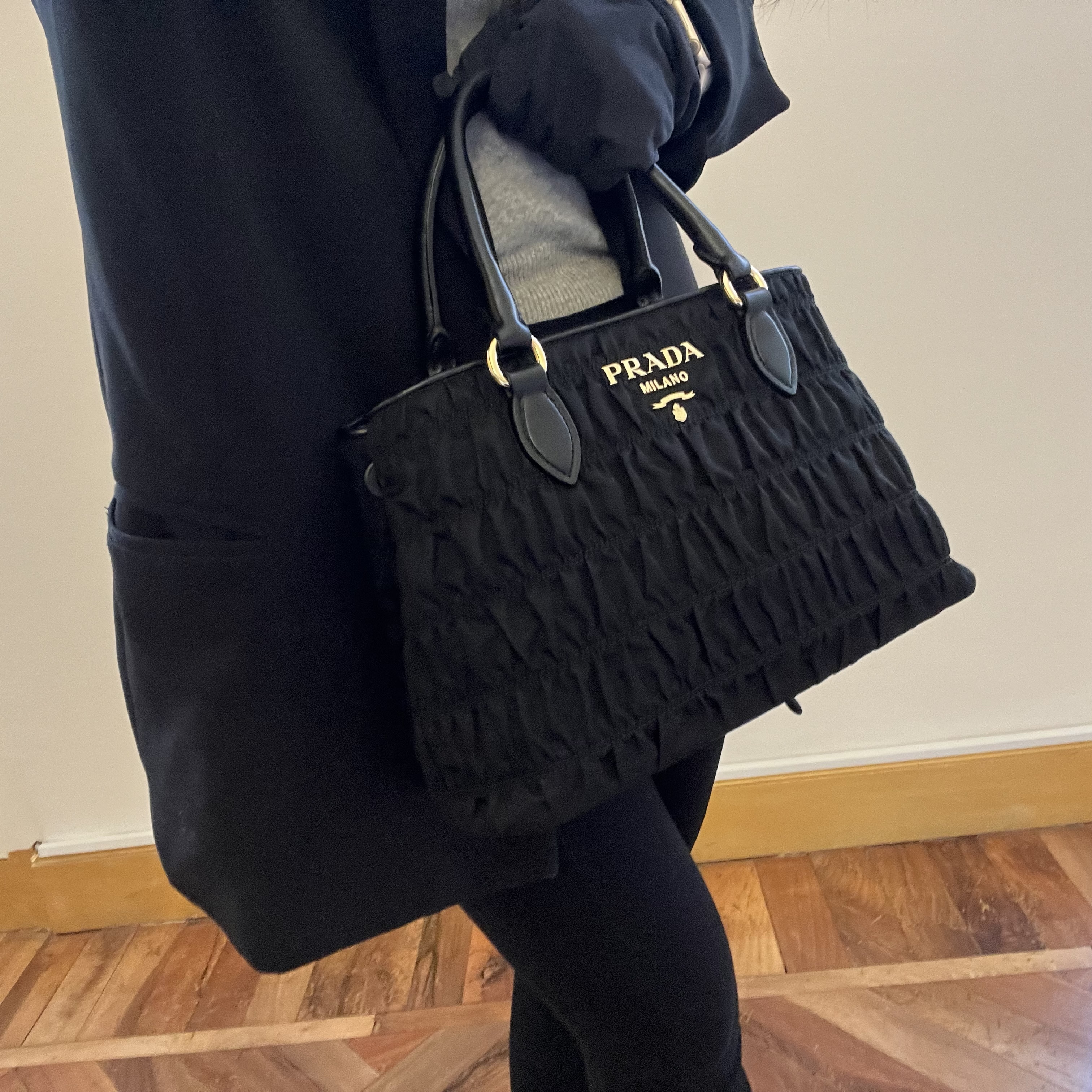 入手困難◇PRADA◇ナイロン ギャザー ショルダー ハンドバッグ (PRADA