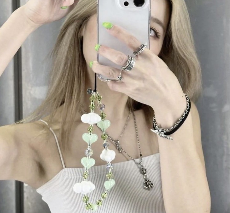 セレブ愛用☆String Ting☆Kawaii In the Sky スマホストラップ