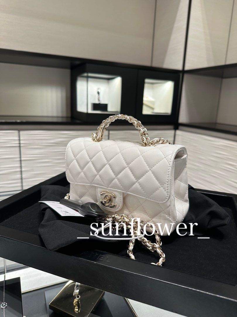 シャネル 23A キラキラビジュー トップハンドルバッグ ホワイト