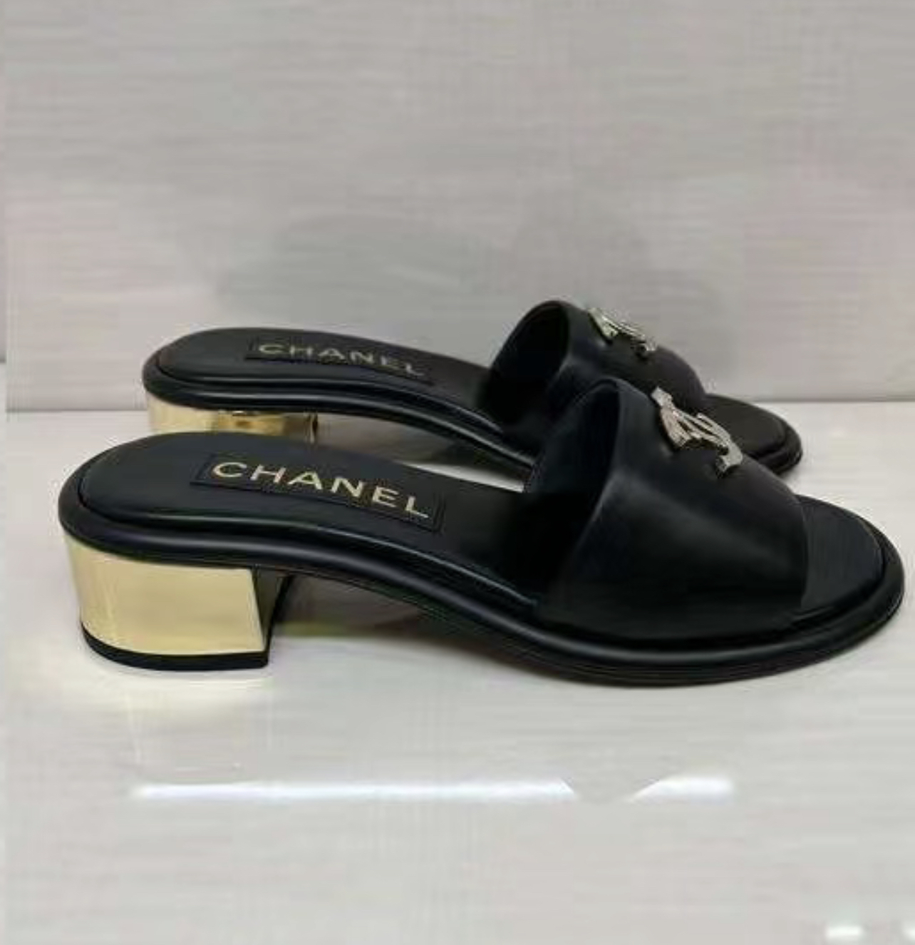 新作CHANEL シャネル サンダル 入手困難 直営ラッピング (CHANEL