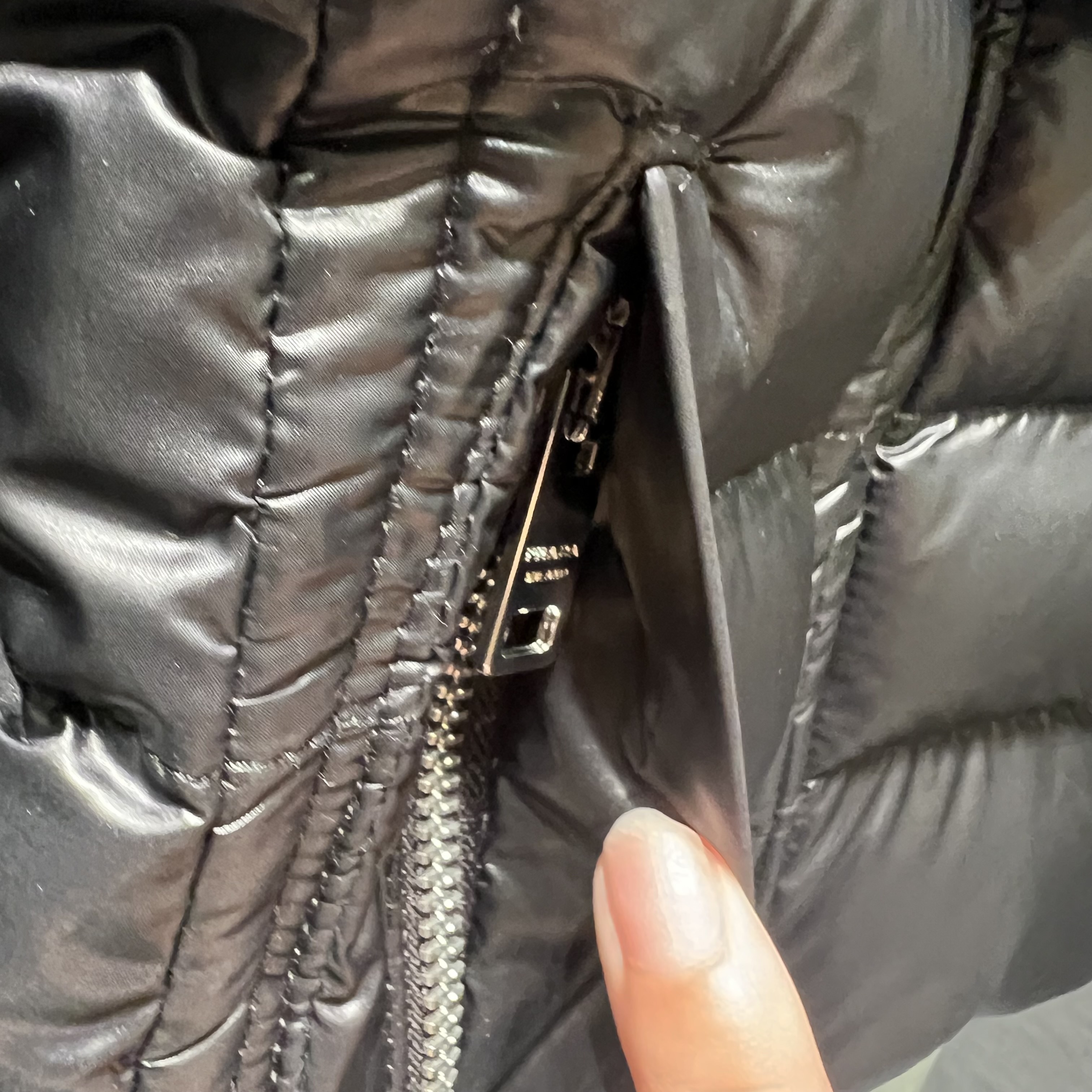 PRADA直営】290796 CUTE モコモコファー ショートダウン (PRADA/ダウン