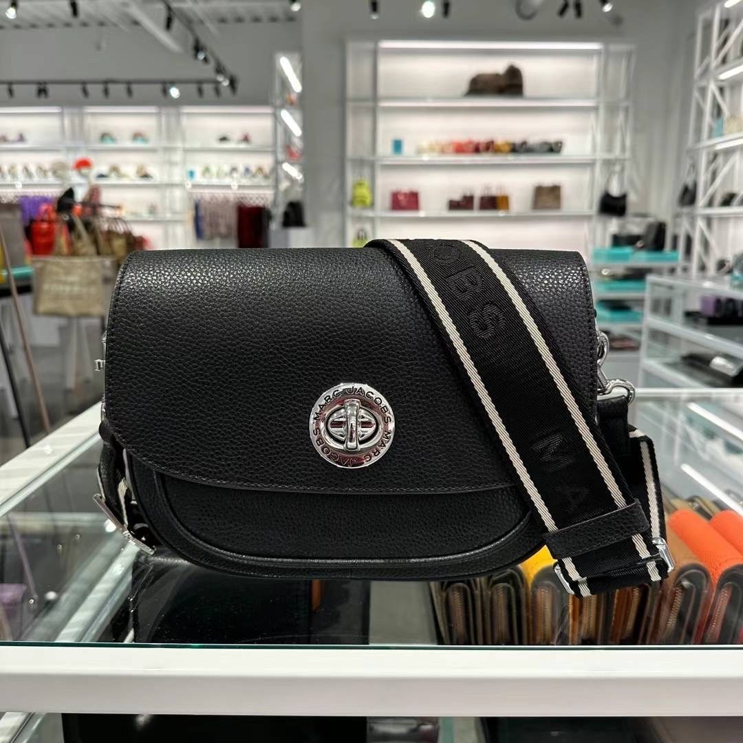 Marc Jacobs ターンロック 取外し可 3WAYショルダークラッチ (MARC