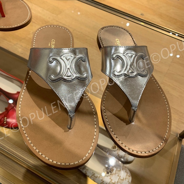CELINE セリーヌ トリオンフ レザー トング フラット サンダル (CELINE