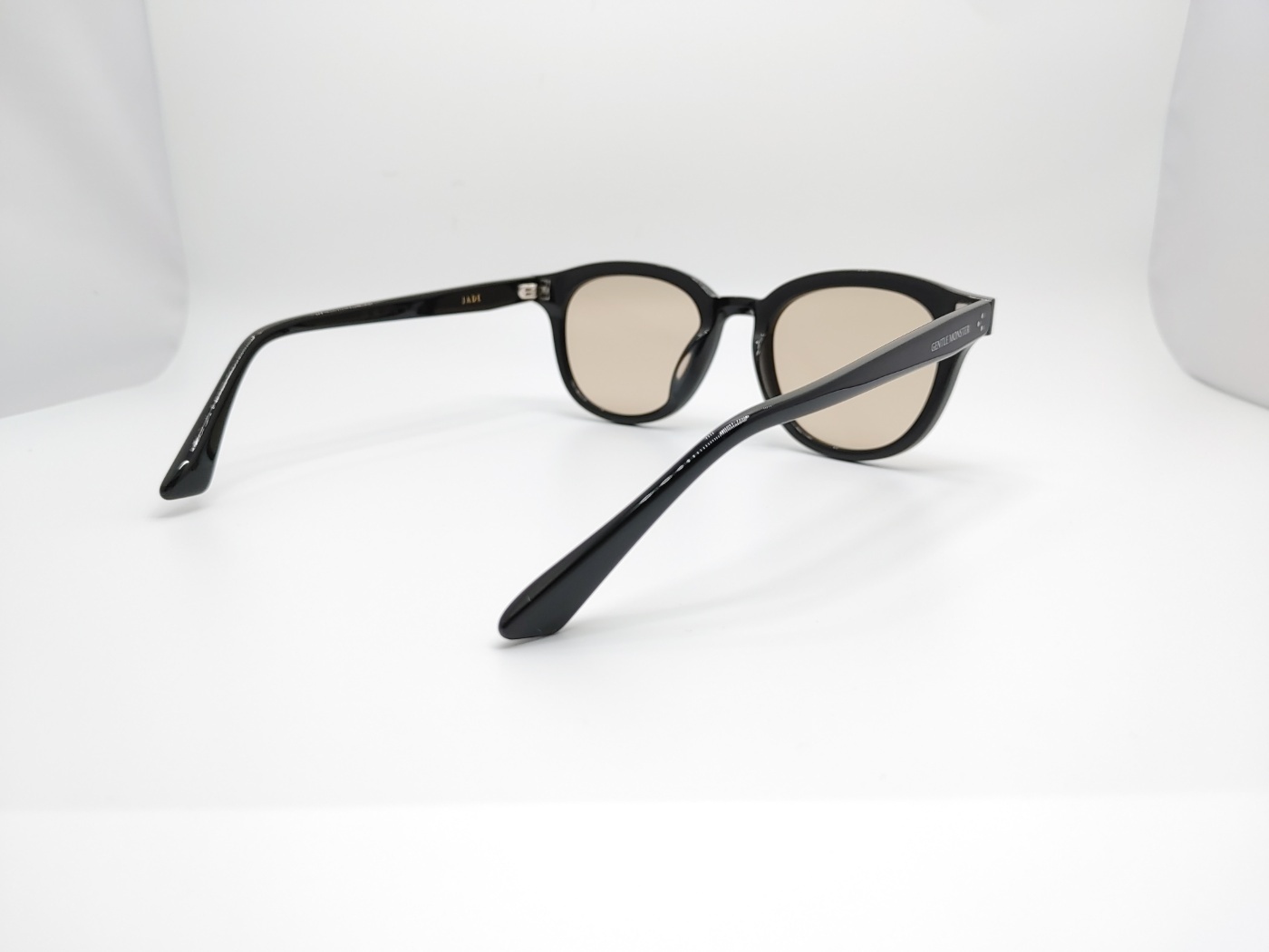 JADE 01 BR】24年新製品☆トレンディなティントサングラス (Gentle