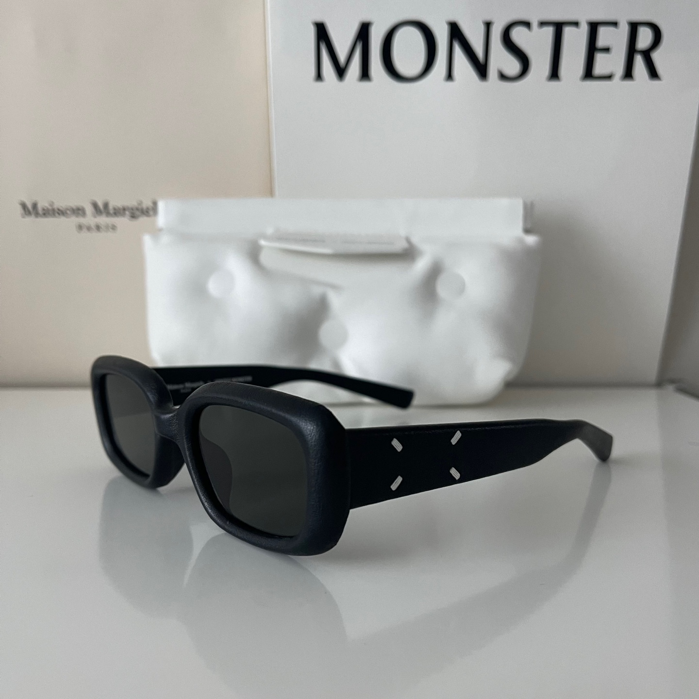 Maison Margiela X GENTLE MONSTER】MM106 レザー L01 BLACK (Gentle