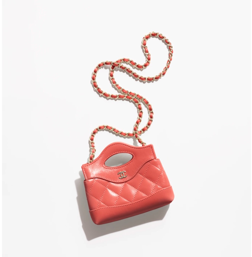 高級感溢れるミニバッグ】シャネル チェーンクラッチ (CHANEL