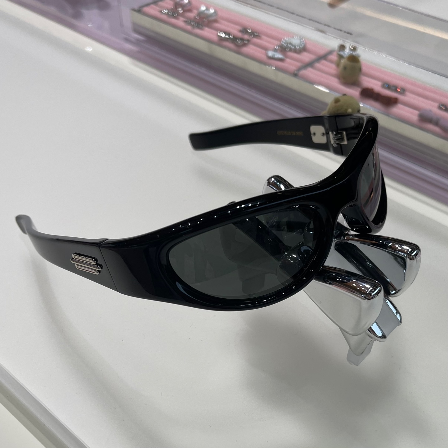 Gentle Monster x Jennie】 Cheveux de nini 01☆BLACK (Gentle