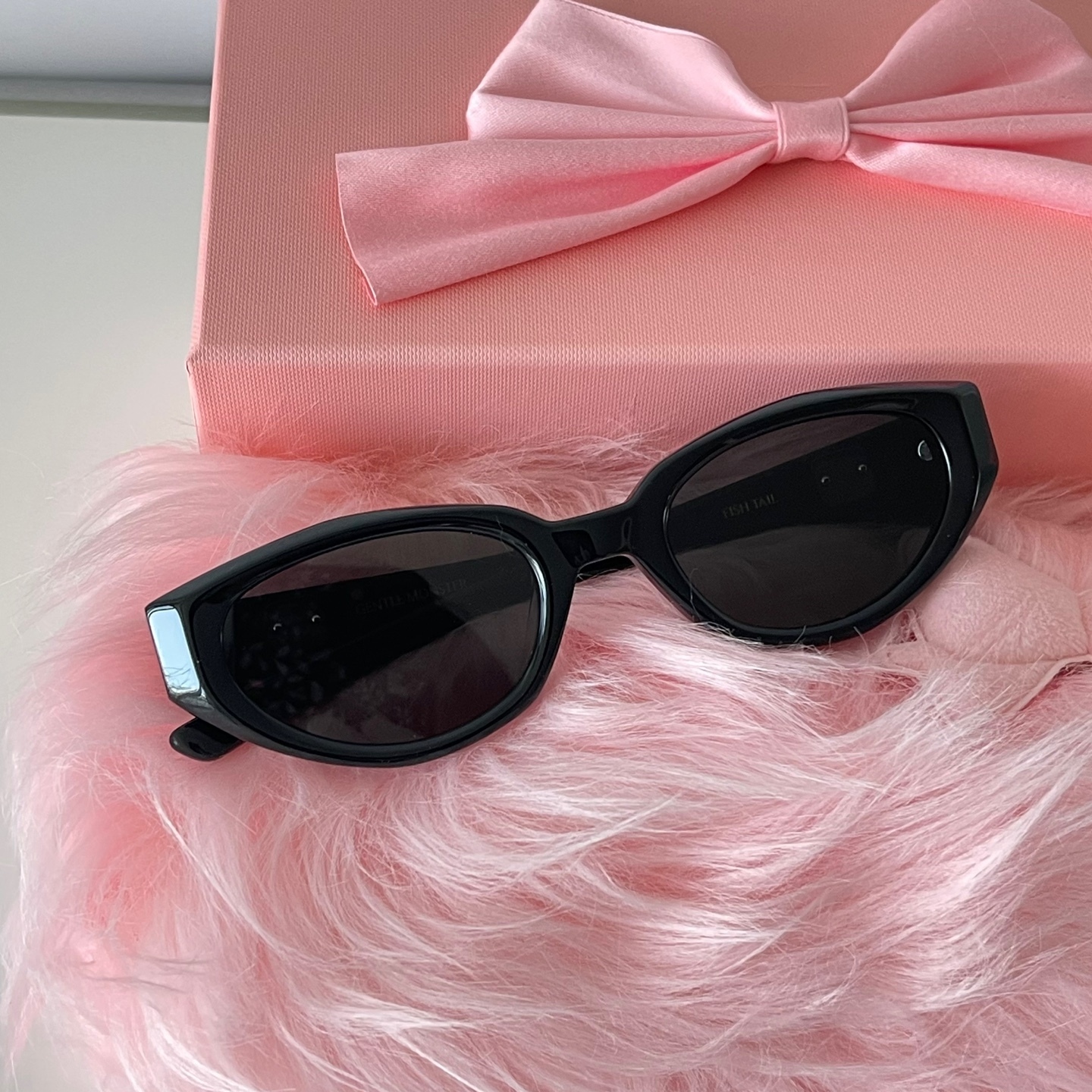 Gentle Monster x Jennie】 Fishtail 01 BLACK☆JENTLE SALON (Gentle