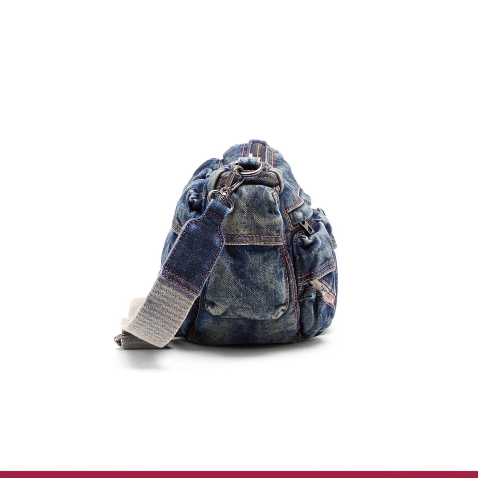 国内即発】DIESEL『Re-Edition Travel 3000 Shoulder Bag X』 (DIESEL