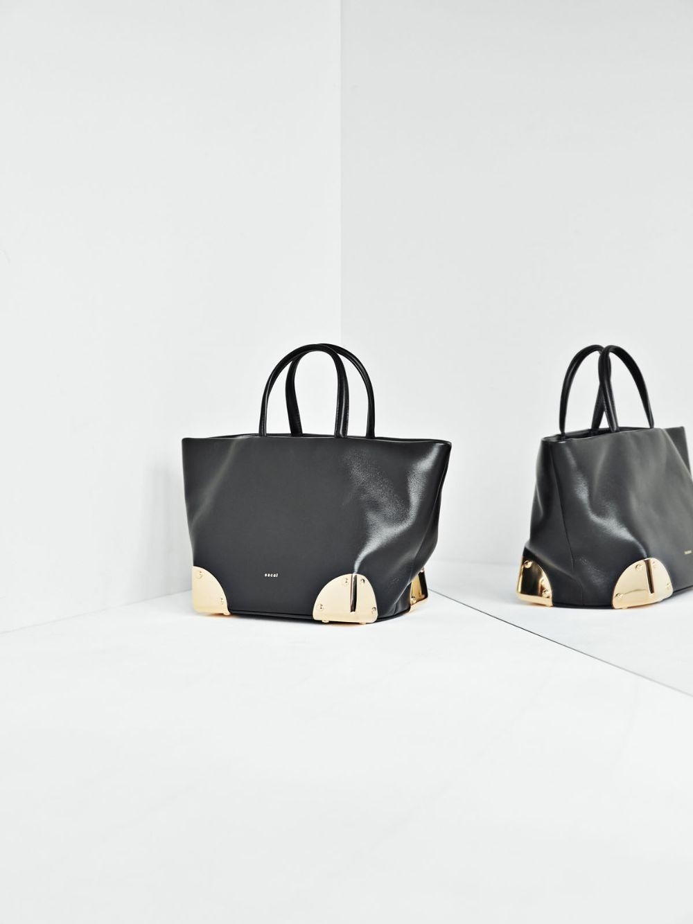 国内より1WEEK【sacai】Corner Metal Tote Small (sacai/トートバッグ