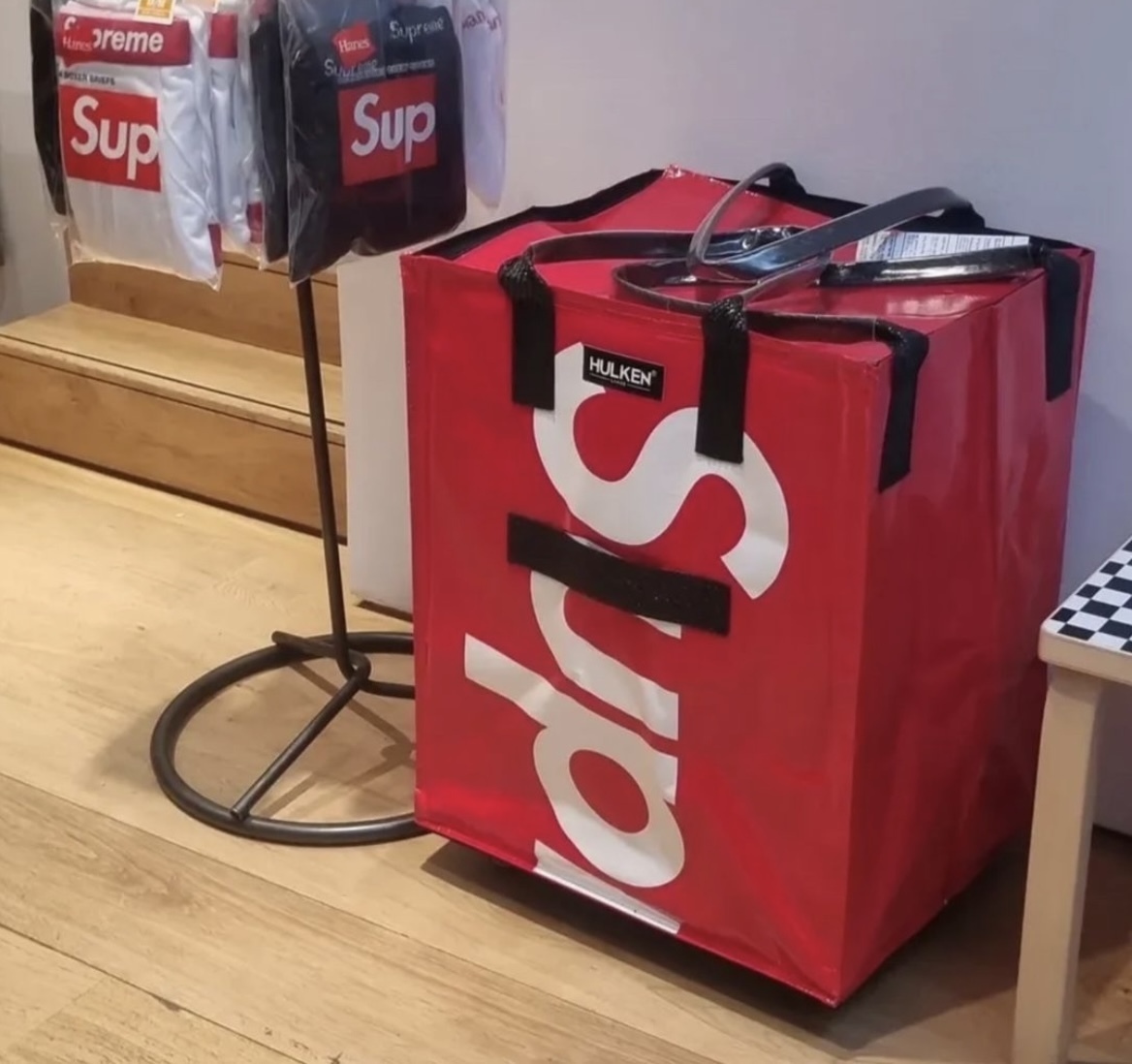 ☆24AW WEEK1☆Supreme Hulken Rolling Tote Bag (Supreme/トート