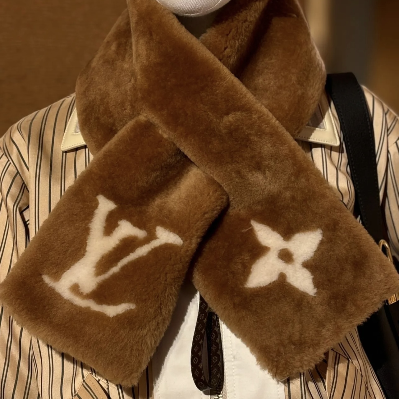 簡単に装着♪】ルイヴィトン マフラー ティペット ふわもこ (Louis