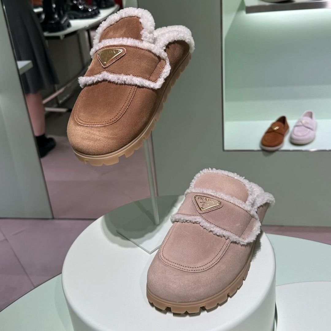 Precious掲載】PRADA◇スエード シアリング もこもこ サンダル (PRADA