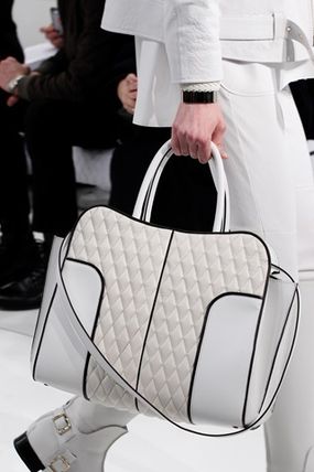 TOD'S Sella(トッズ セラ) バッグ・カバン(レディース) - ブランド通販