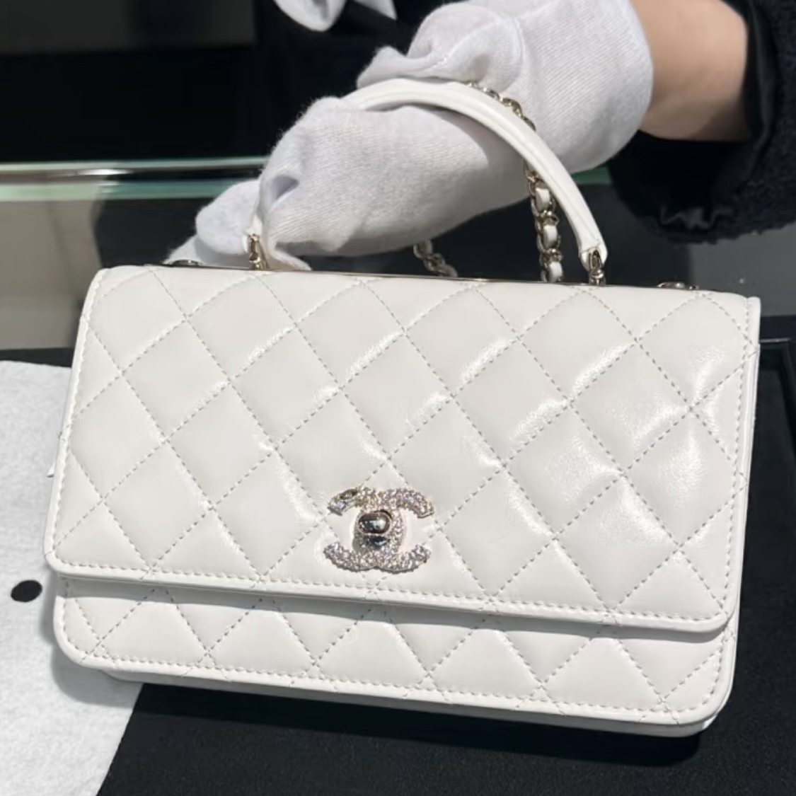 25S CHANEL CC_チェーンウォレット トレンディ キラキラストラス