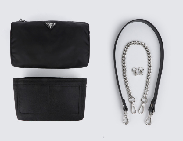 PRADA】SALE! プラダ☆三角ロゴ輝くポコノラージポーチ (PRADA