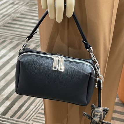 ベージュ系 FENDI(フェンディ) ショルダーバッグ(メンズ) - ブランド