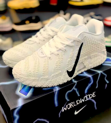 ホワイト（白）系 Nike JA3(ナイキ ジャ3) - ブランド通販のBUYMA