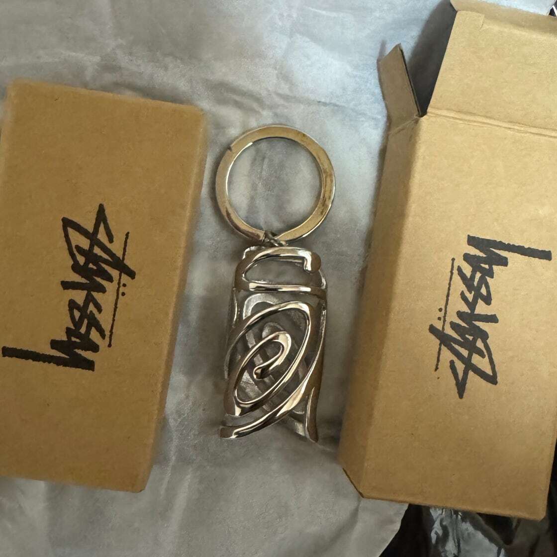 Stussy】 正規品☆ Lighter Holster Keychain Silver ☆人気 (STUSSY
