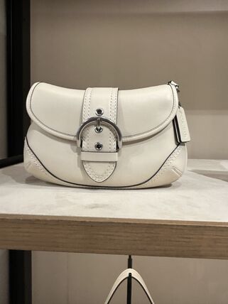 SOHO Coach(コーチ) ハンドバッグ(レディース) - ブランド通販のBUYMA