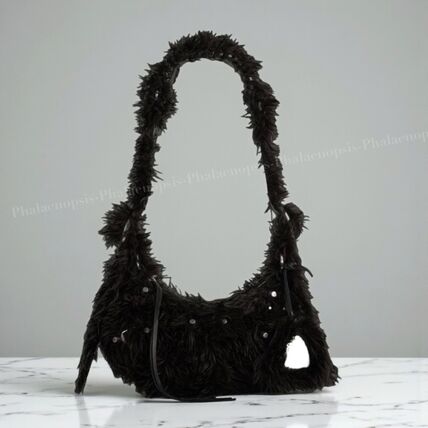 日本未上陸】BALENCIAGA(バレンシアガ)のLe Cagole(ル カゴール)から