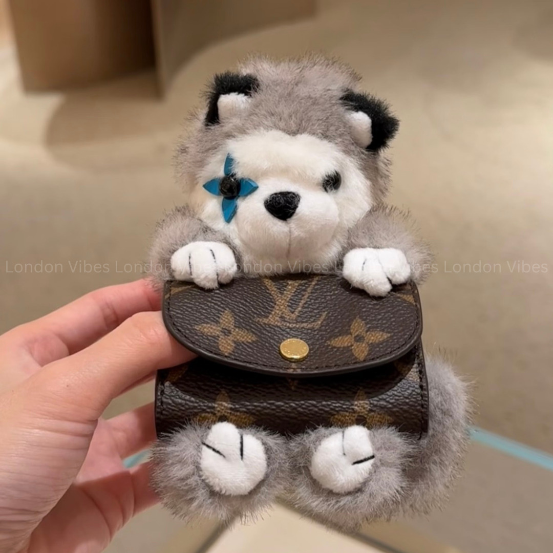 犬好きにはたまらない♪ Louis Vuitton バッグチャーム ハスキー