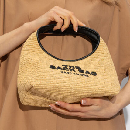 オフィススタイル ベージュ系 MARC JACOBS(マークジェイコブス