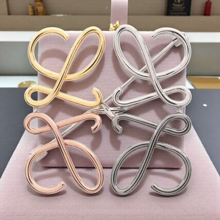 LOEWE(ロエベ) ブローチ・コサージュ(レディース) - ブランド通販のBUYMA