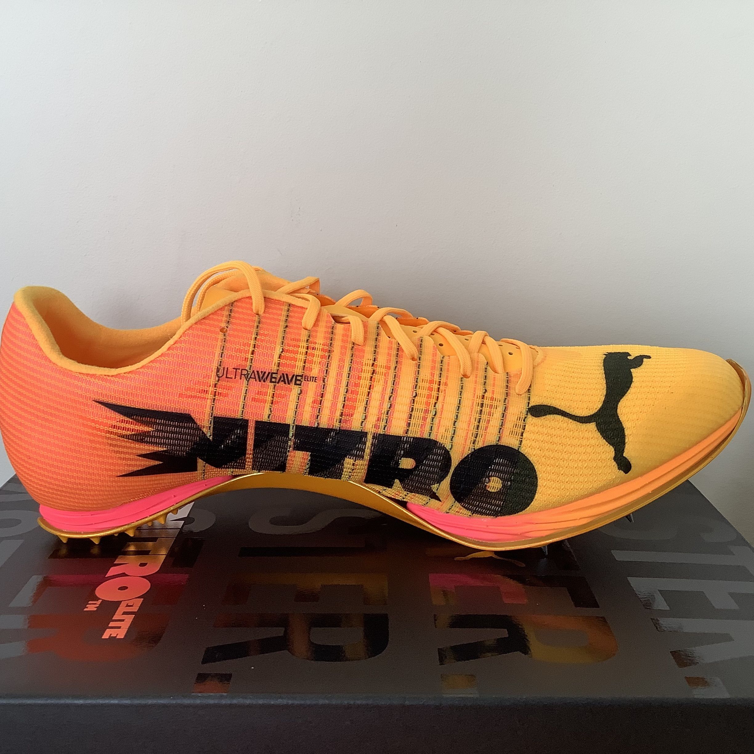 PUMA NITRO 400スパイクシューズ オレンジ/イエロー 収納袋付き PUMA