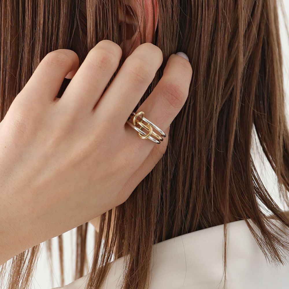 最大40%OFF】何通りものスタイリングを楽しめる！ミニマルでモダンな