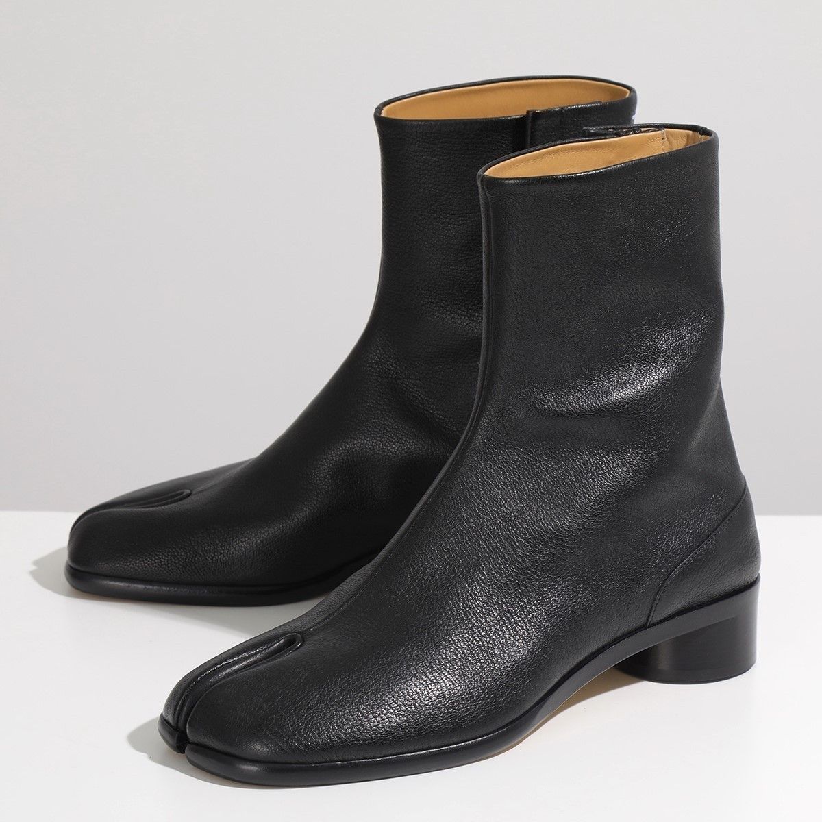 Maison Margiela(メゾン マルジェラ)の足袋(タビ)シリーズを徹底解説