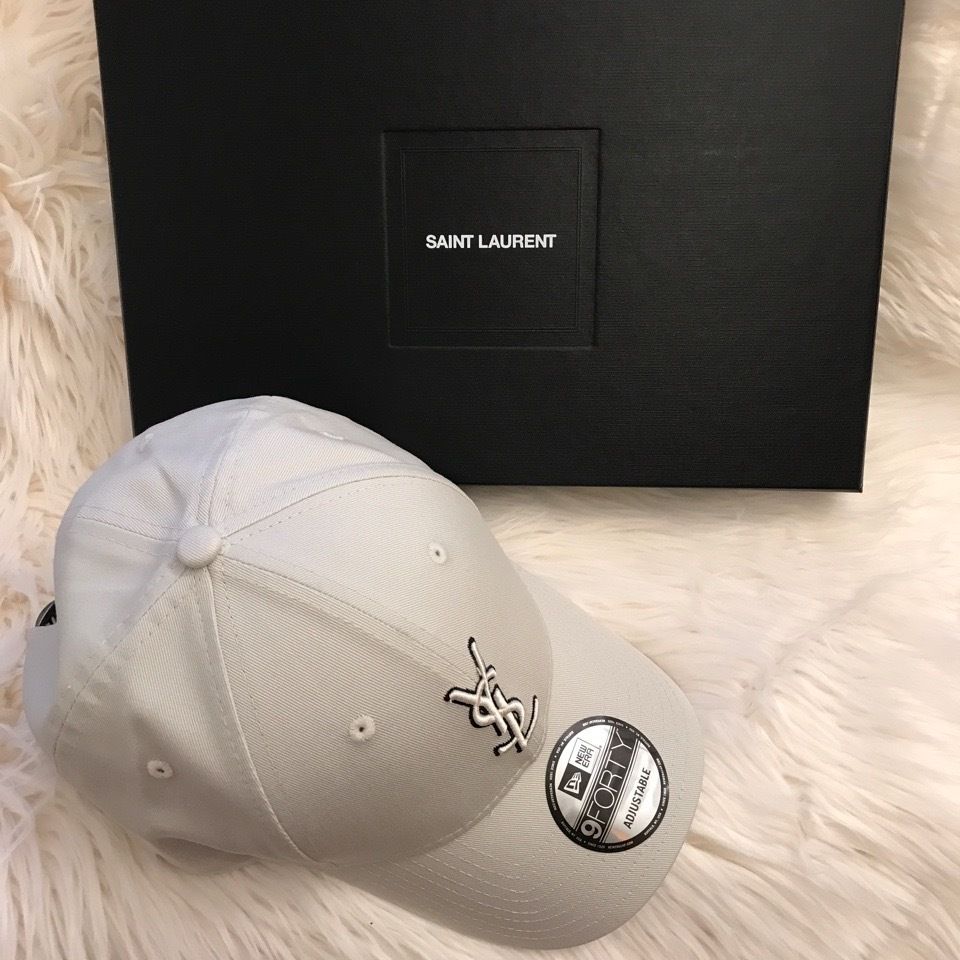 国内未展開！Saint Laurent(サンローラン)×New Era(ニューエラ)の
