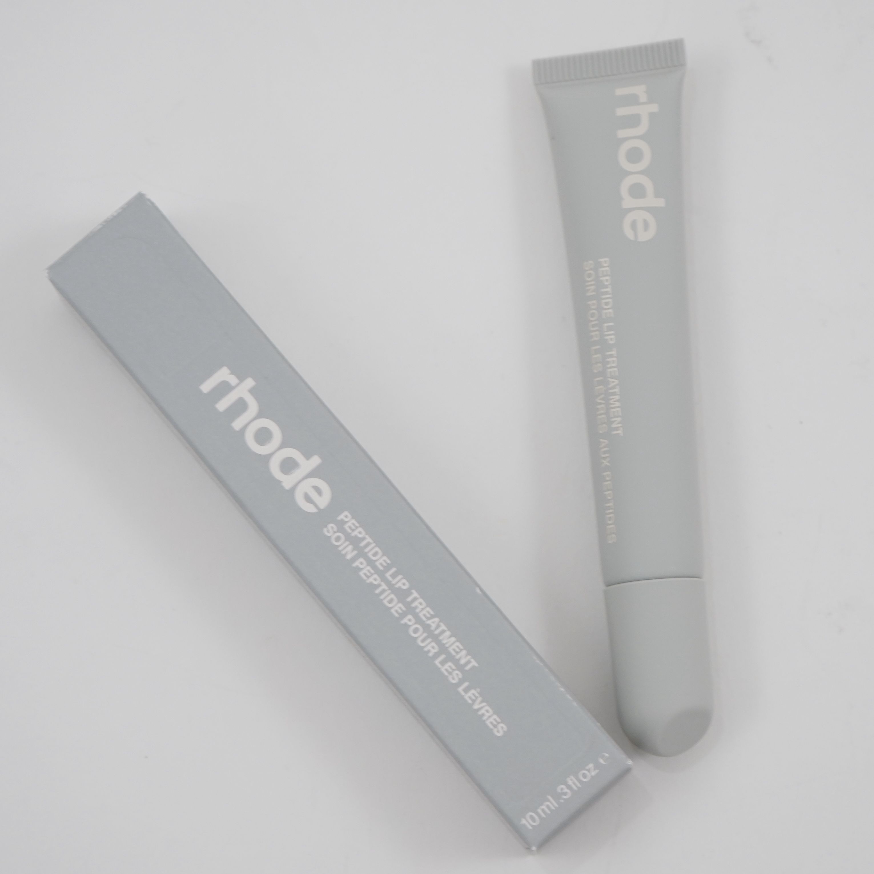 ヘイリー・ビーバーが手掛けるスキンケアブランド「rhode(ロード