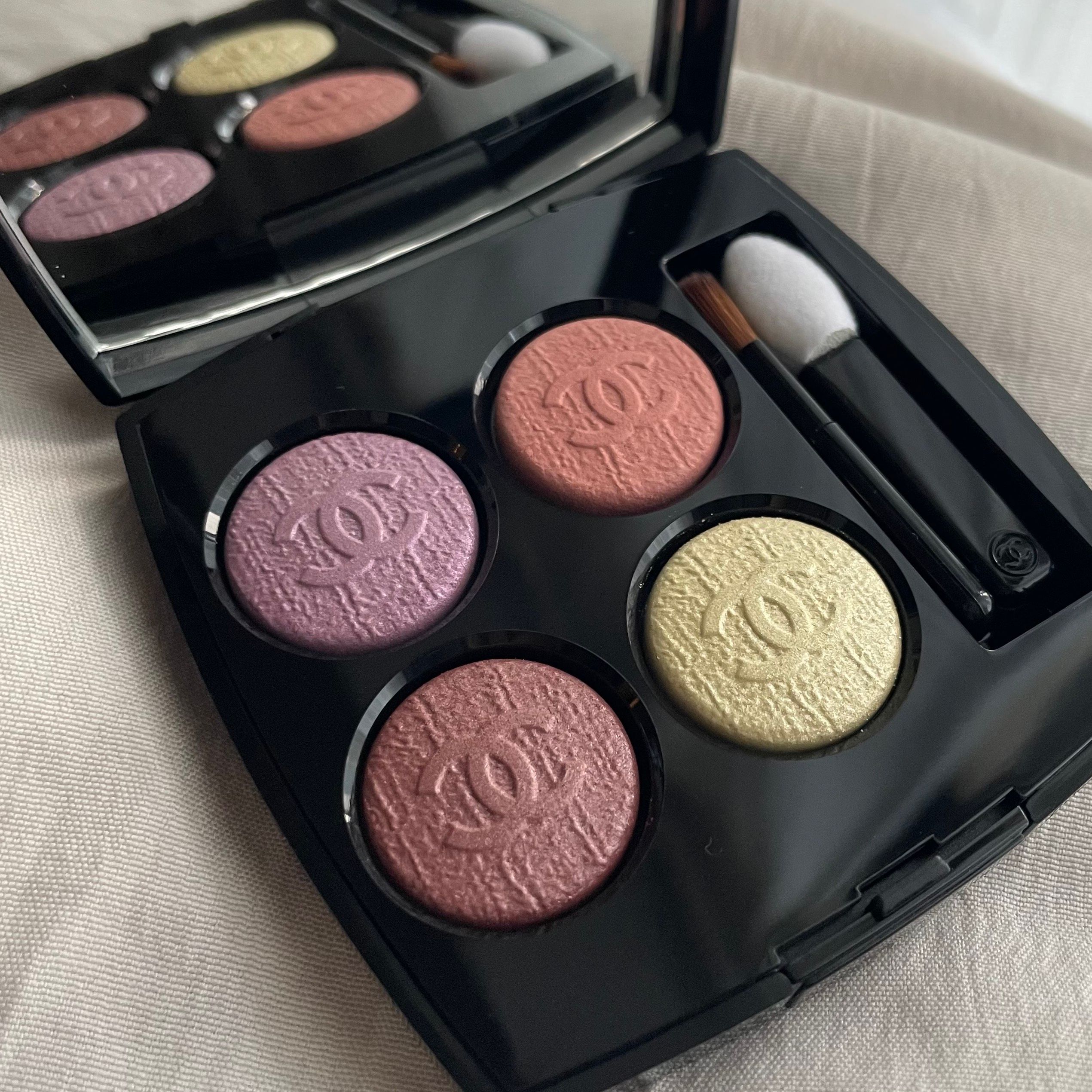 CHANEL(シャネル)の限定春コスメ「レ キャトル オンブル #68 デリス