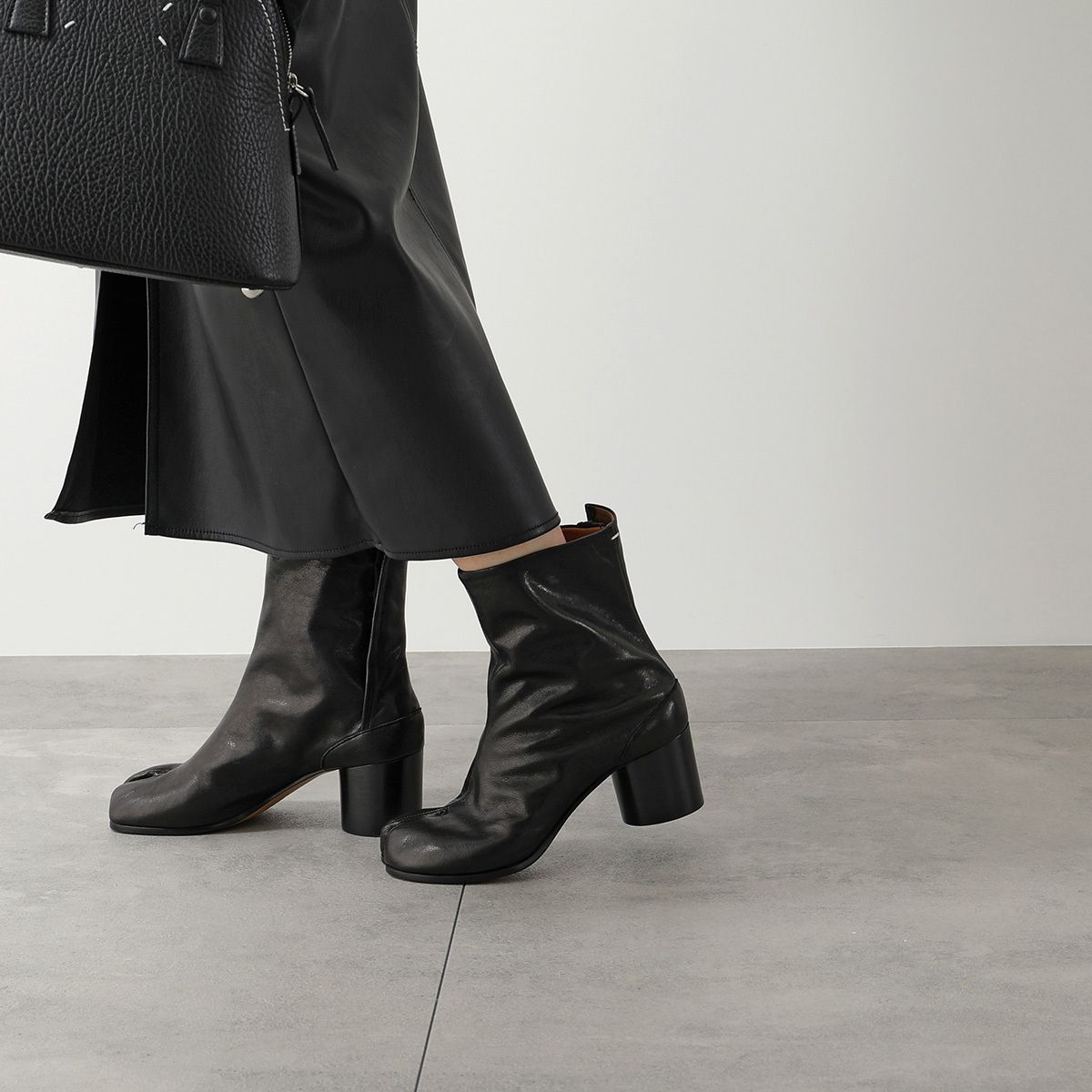 Maison Margiela(メゾン マルジェラ)の足袋ブーツがMAX54％OFFで手に