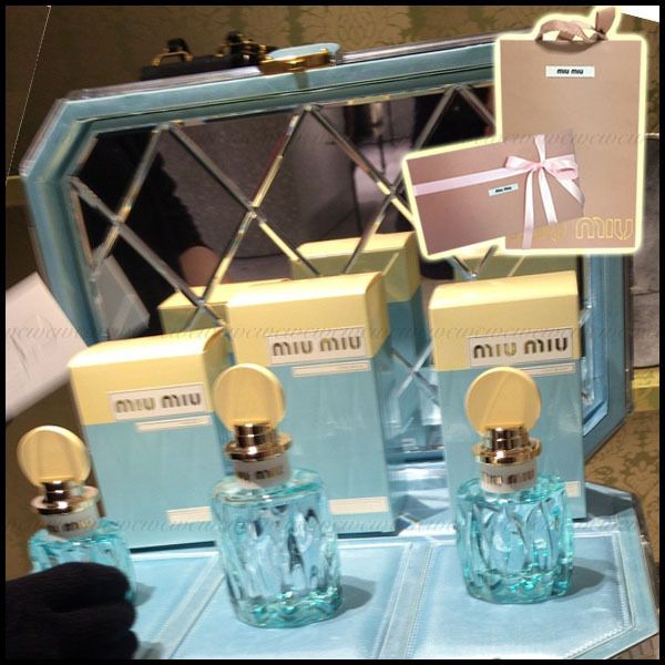 国内発送】ギフトにも！MIUMIU新作オードパルファム100ml (MiuMiu/香水