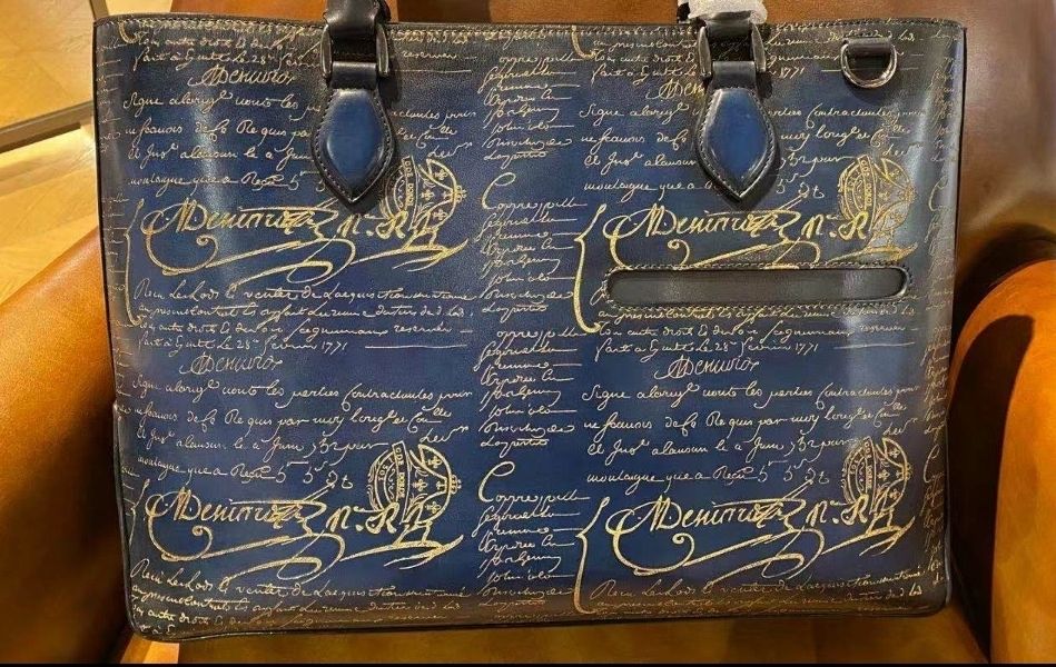 関税込◇ブルーxゴールドパティーヌ希少品!ベルルッティTOUJOURS