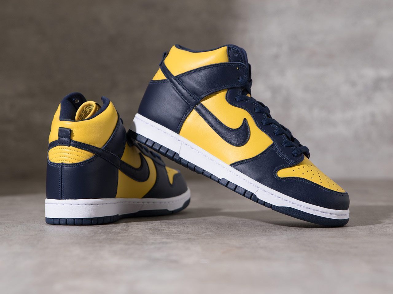 ダンク ハイ ミシガン NIKE DUNK HIGH MICHIGAN 正規品 (Nike