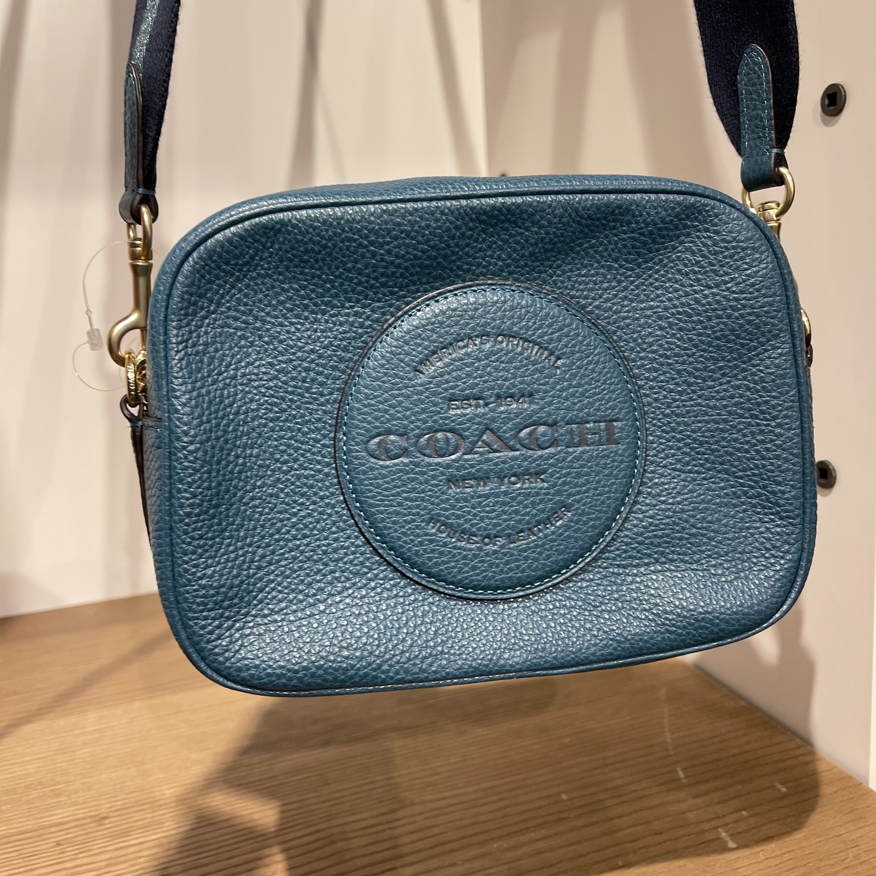 コーチ】デンプシー カメラ バッグ ウィズ パッチ (Coach/ショルダー