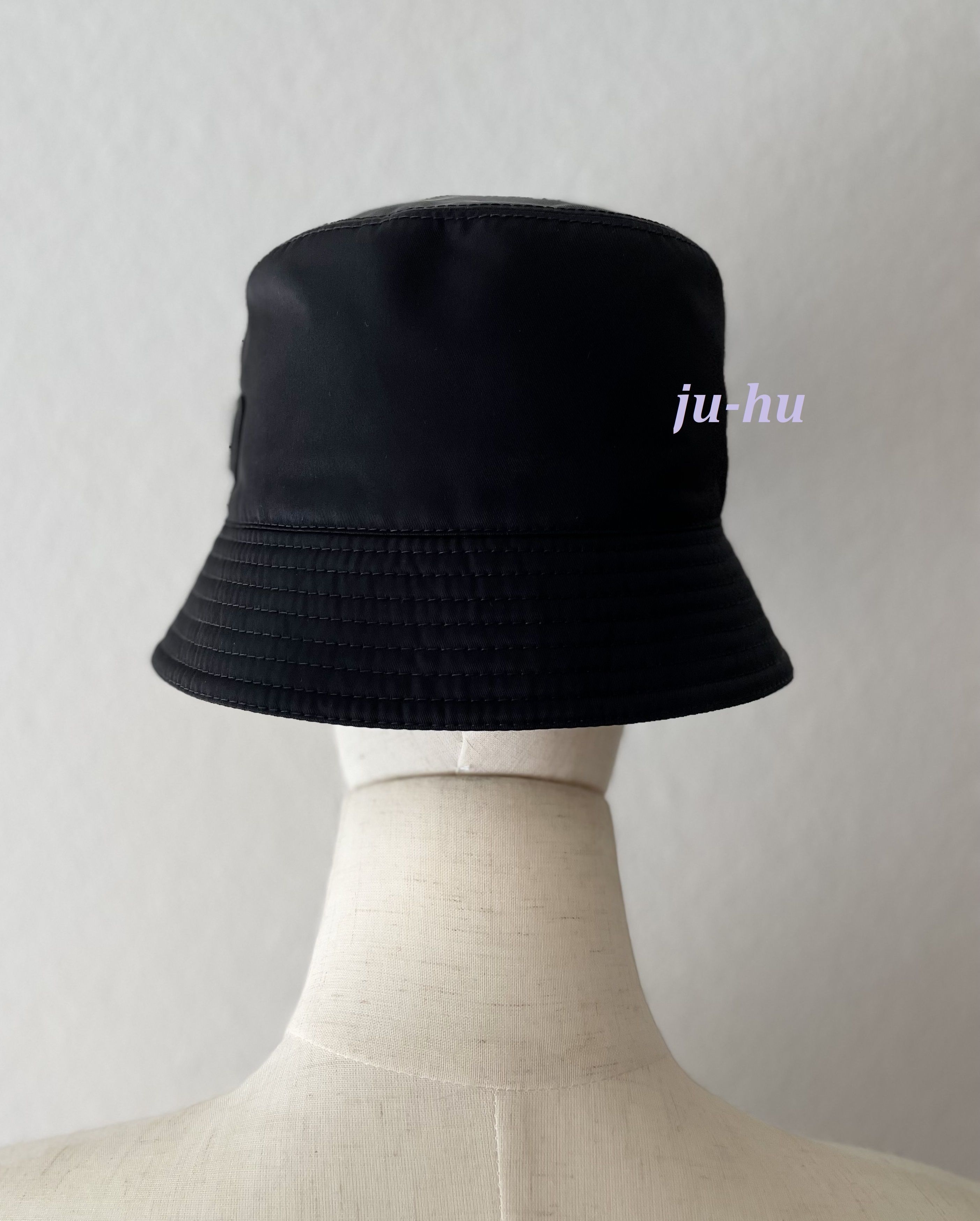 定番人気!【PRADA】メンズ Re-Nylon バケットハット (PRADA/ハット