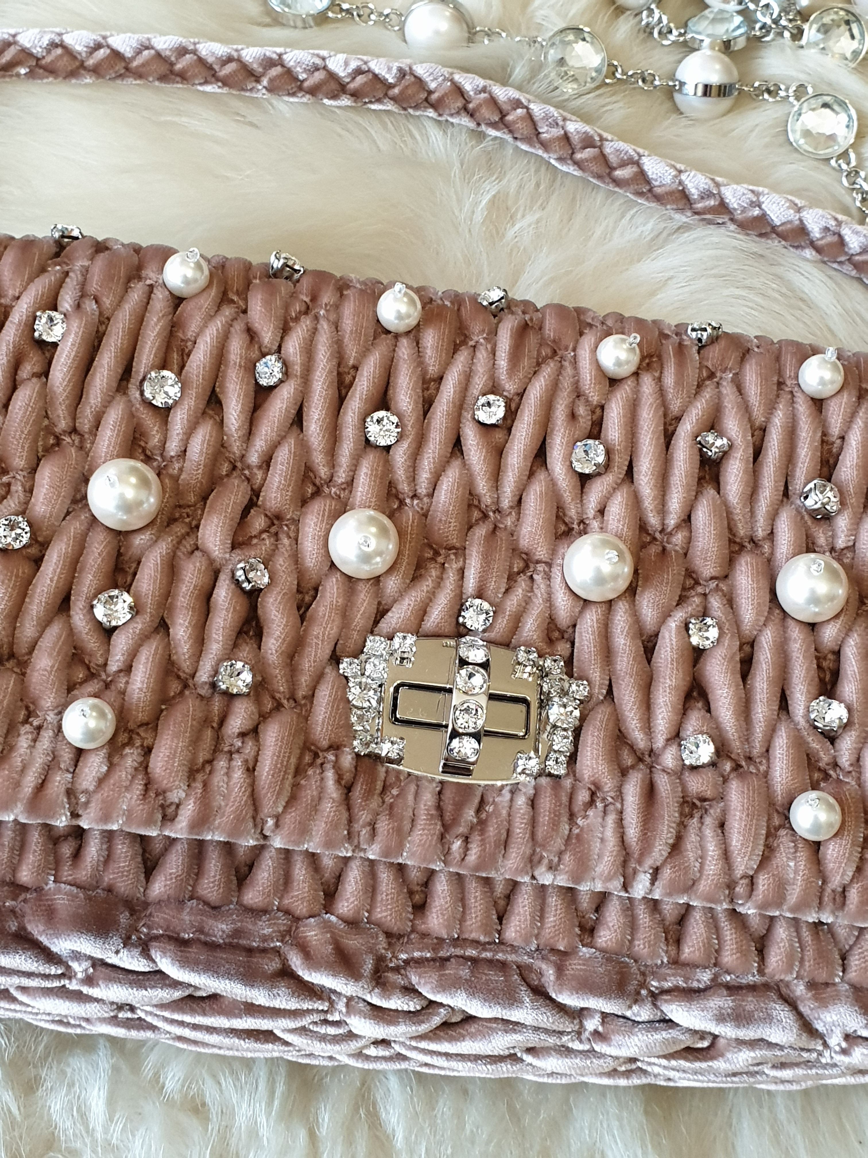 MIUMIUパールクリスタル♪ショルダーバッグ♪ベルベット カメオ